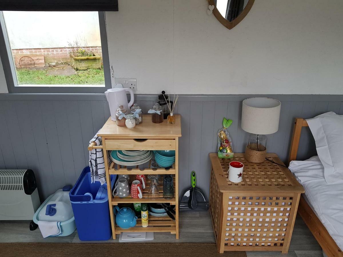 Acorn Camping And Caravan Park Llantwit Major Ngoại thất bức ảnh