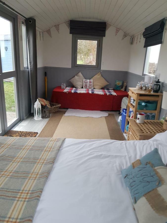 Acorn Camping And Caravan Park Llantwit Major Ngoại thất bức ảnh