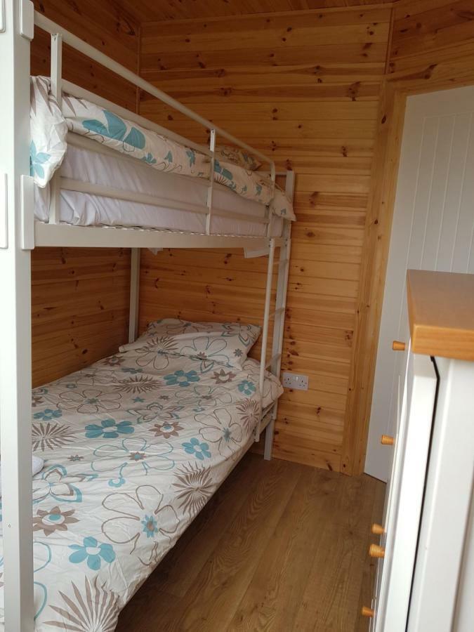 Acorn Camping And Caravan Park Llantwit Major Ngoại thất bức ảnh