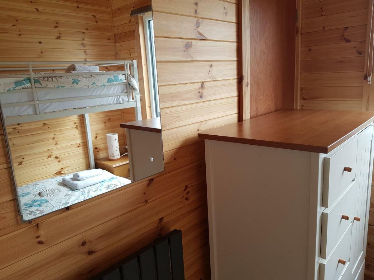 Acorn Camping And Caravan Park Llantwit Major Ngoại thất bức ảnh