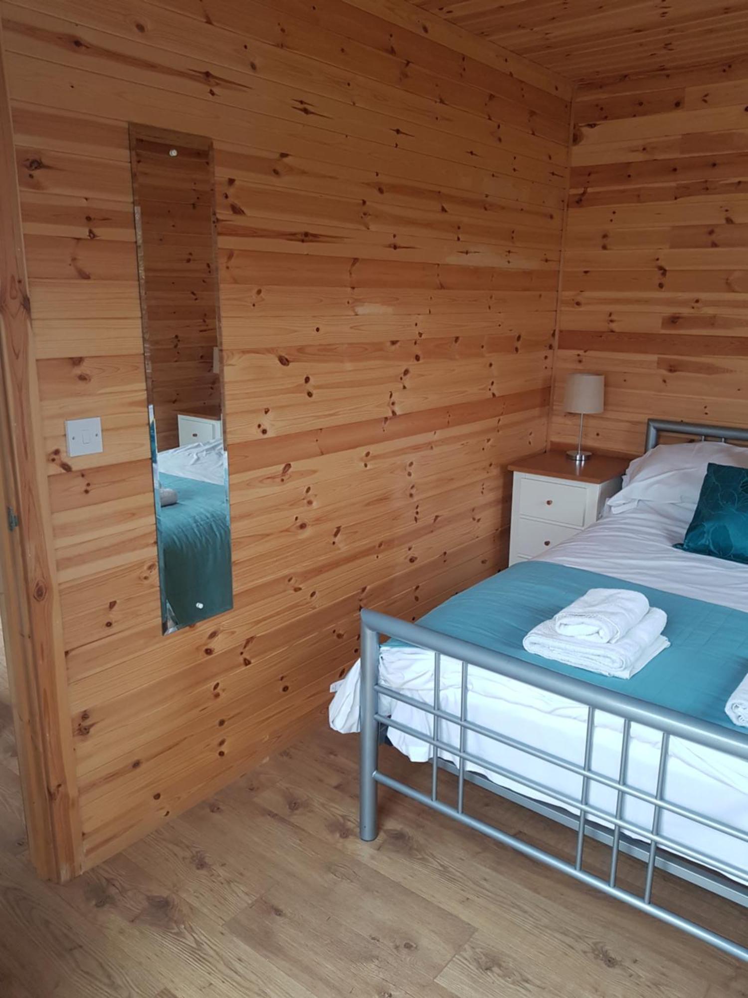 Acorn Camping And Caravan Park Llantwit Major Ngoại thất bức ảnh