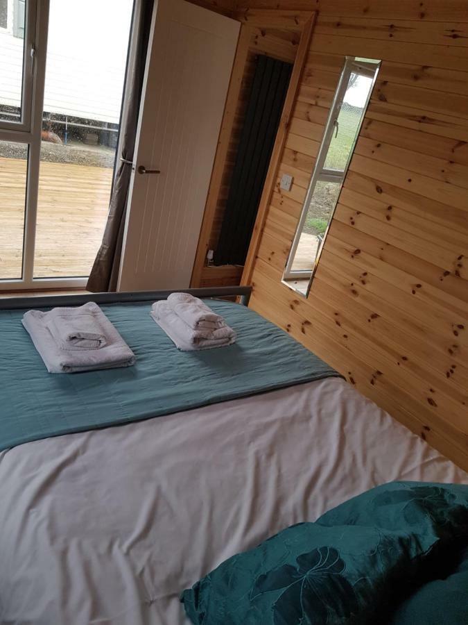Acorn Camping And Caravan Park Llantwit Major Ngoại thất bức ảnh