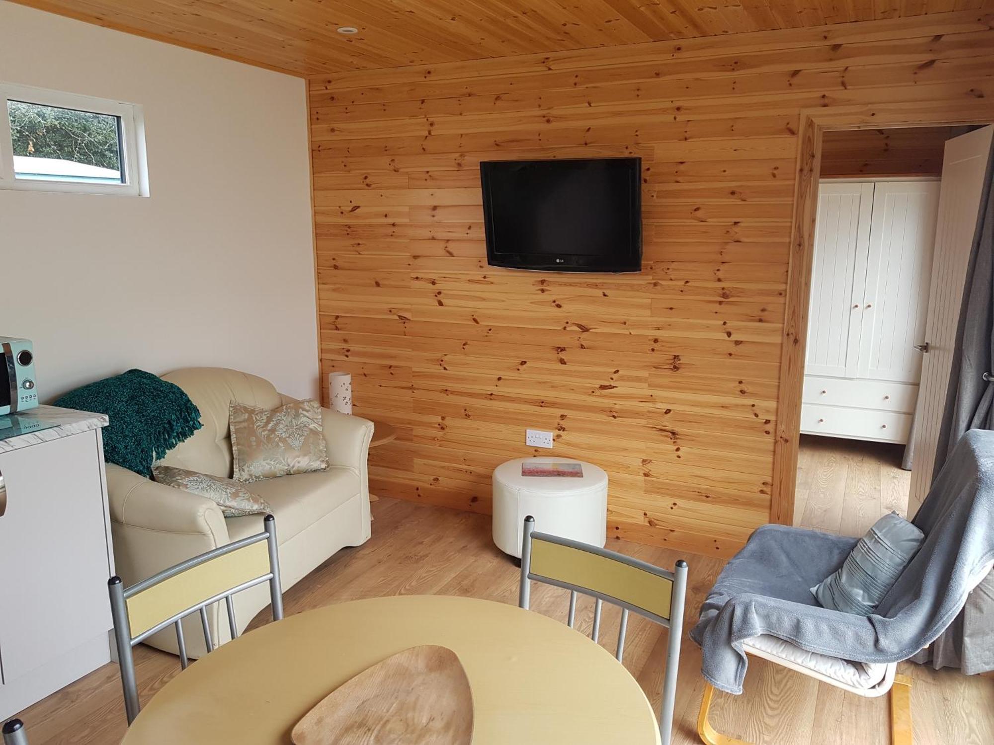 Acorn Camping And Caravan Park Llantwit Major Ngoại thất bức ảnh
