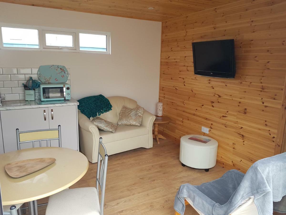 Acorn Camping And Caravan Park Llantwit Major Ngoại thất bức ảnh