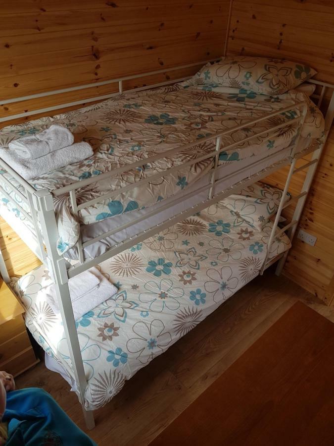 Acorn Camping And Caravan Park Llantwit Major Ngoại thất bức ảnh
