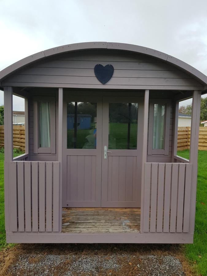 Acorn Camping And Caravan Park Llantwit Major Ngoại thất bức ảnh